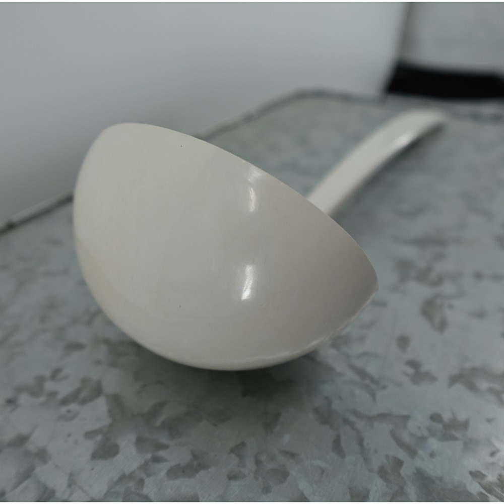 Vintage Ultratemp Soup Ladle Cream Off-White High Heat Resistant Kitchen Utensil - Picture 4 of 8